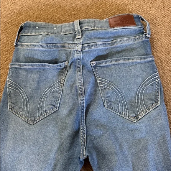 Hollister Blue Skinny Distressed Jeans - Picture 3 of 3